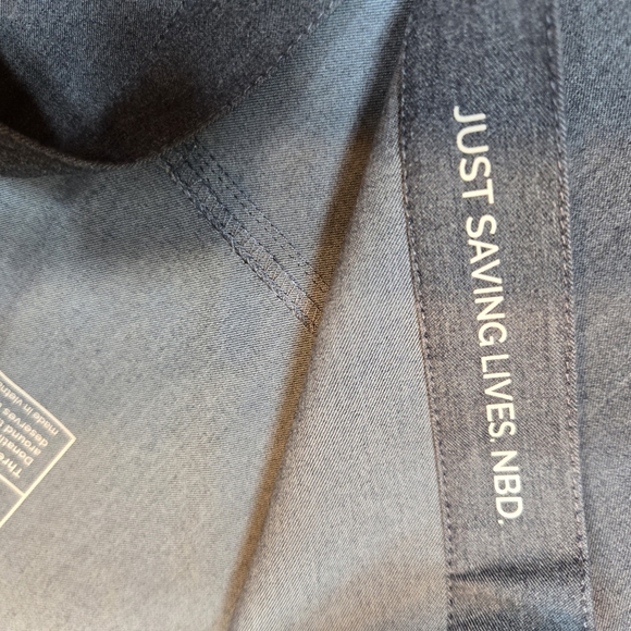 Womens Figs Nurses Sleeveless Top - Picture 4 of 7